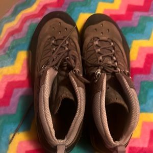 Mens Teva orthoLite hiking boot. Size 11